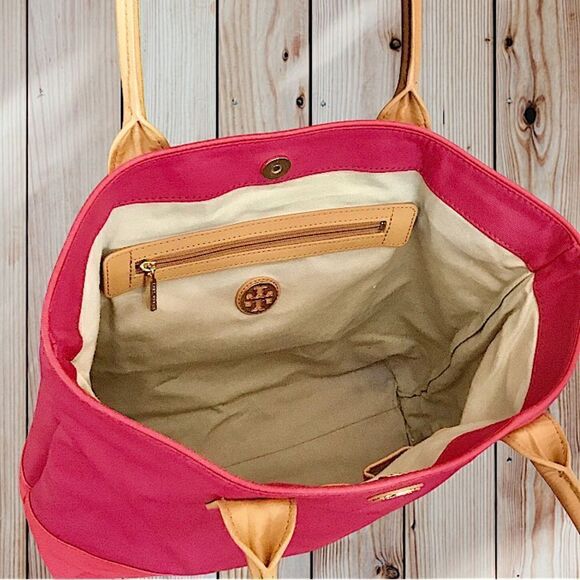 TORY BURCH RED COATED CANVAS TOTE TRAVEL, VACATION SHOPPING SCHOOL HANDBAG - Picture 2 of 6